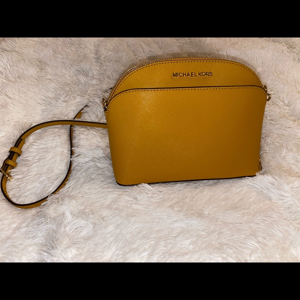 Gorgeous Michael Kors Crossbody